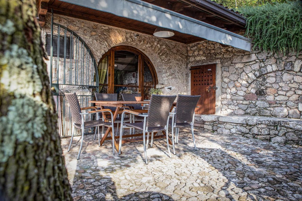 Апартаменты Giacomazzi House Bri Мальчезине Экстерьер фото